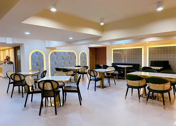 Miloft Sathorn Hotel 5*