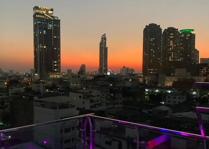 Miloft Sathorn Hotel 5*