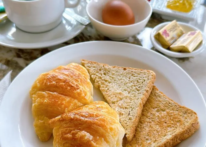 Miloft Sathorn فندق 5*