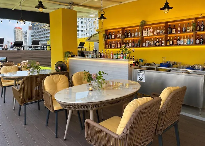Miloft Sathorn Hotel 5*