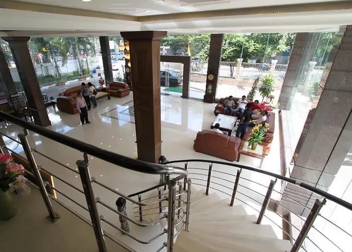 Miloft Sathorn 5* بانكوك