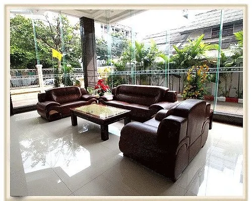 Miloft Sathorn فندق بانكوك