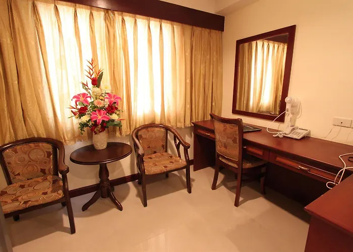 Miloft Sathorn فندق 5*